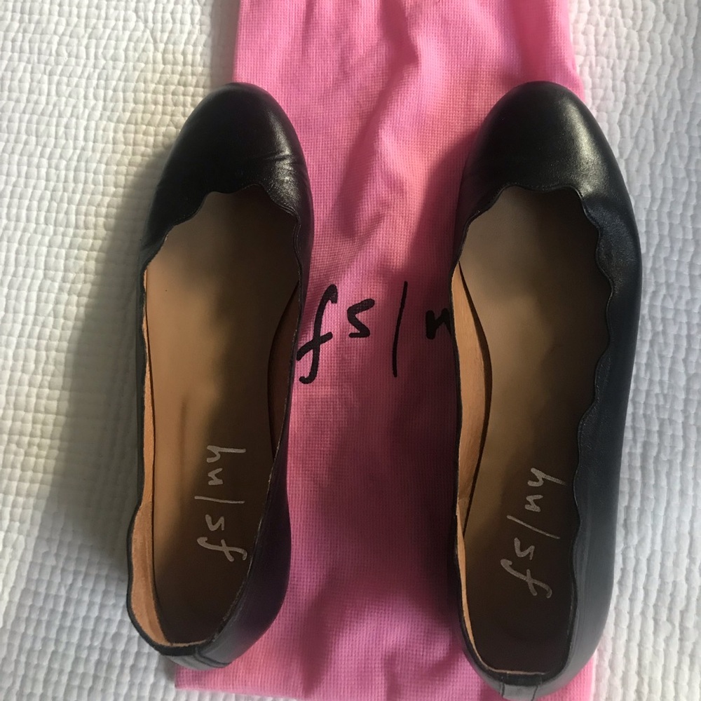French Sole New York Black “Jigsaw” flat. Size 8.5